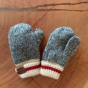 Roots cabin toddler/infant mittens